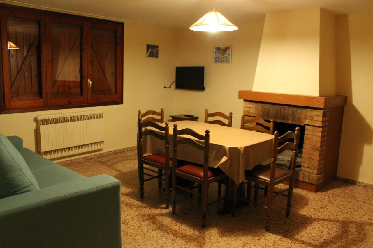 Apartaments Turístics Vilaró Llorts Exterior foto