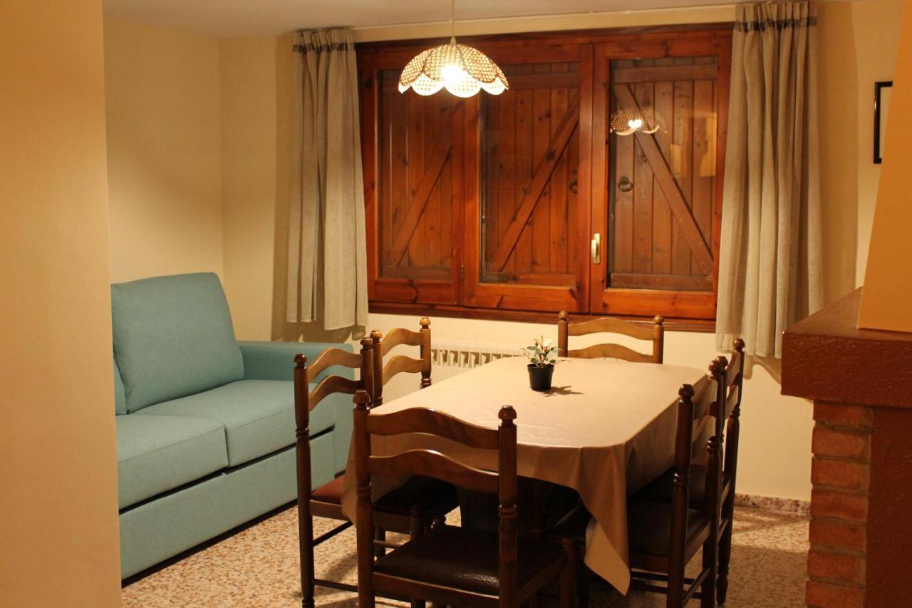 Apartaments Turístics Vilaró Llorts Exterior foto
